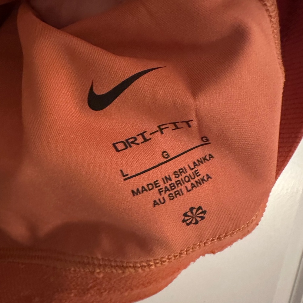 Nike Sports Bra - Picture 5 of 5